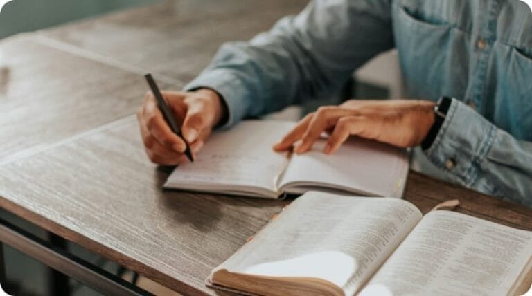 AI 시대 회계사 전망: 회계 자격증의 가치는? 회계 자격증이 생존 전략인 이유 7 Studying for a certification at a desk